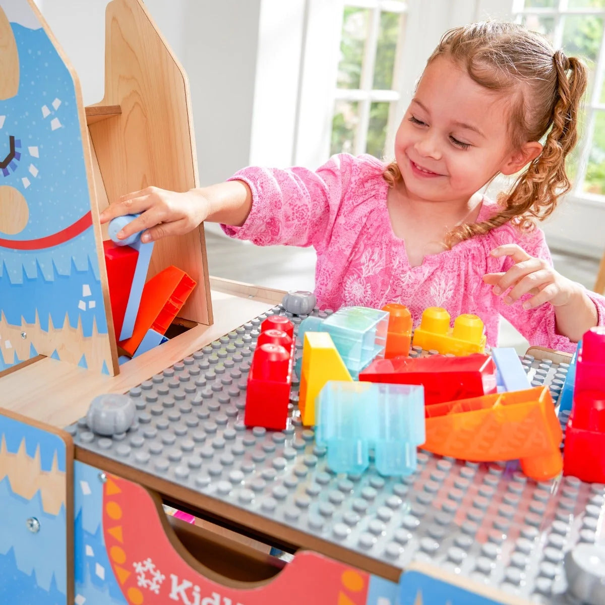 Llama Piñata Building Bricks Table