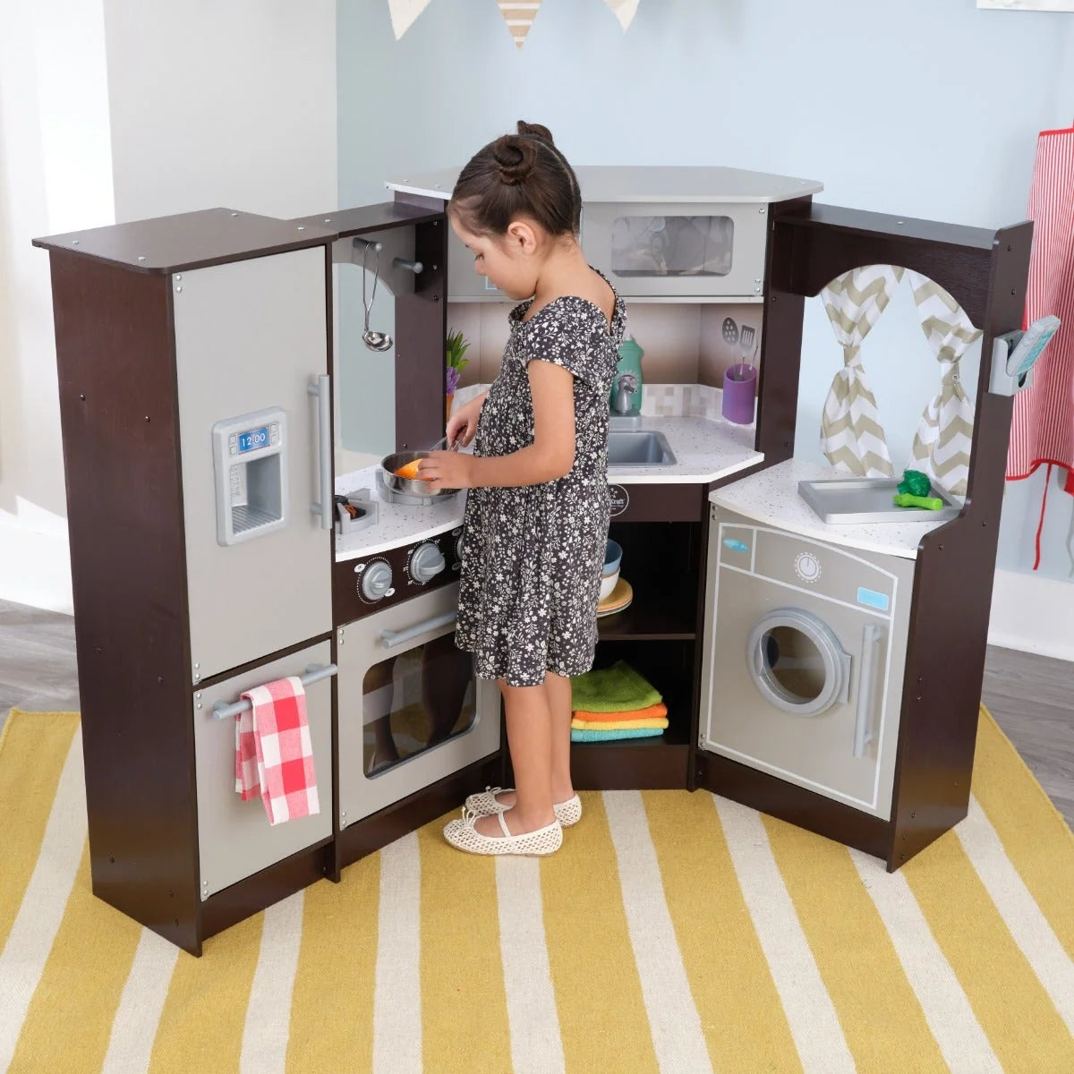 Ultimate Corner Play Kitchen - Espresso