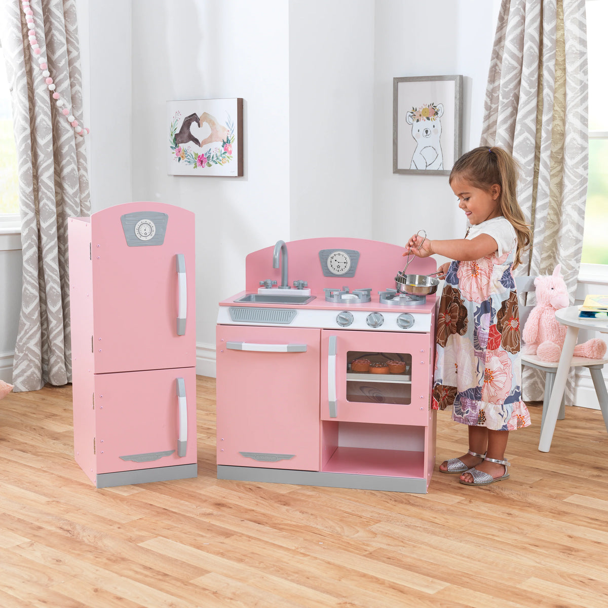 Pink Retro Kitchen & Refrigerator
